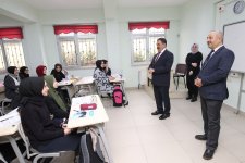 Kaymakam Güler ve Başkan Büyükgöz bayrak törenine katıldı