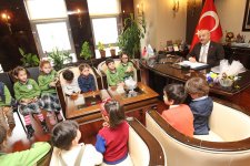 Başkan Büyükgöz’ün minik misafirleri