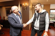 Başkan Büyükgöz yılın son ruhsatını verdi