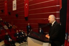 Ahmet Şimşirgil’den Osmanlı konferansı