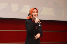 Hatice Kübra Tongar Gebzelilerle buluştu