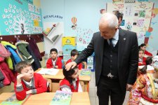 Kaymakam Güler ve Başkan Büyükgöz M. Alp Tiryakioğlu İlkokulu’nda