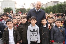 Kaymakam Güler ve Başkan Büyükgöz M. Alp Tiryakioğlu İlkokulu’nda