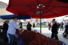 Başkan Büyükgöz  Adem Yavuz Pazarı’nda