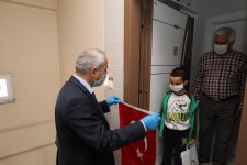 Başkan Büyükgöz’den Gazi Çocuklarına Hediyeler   