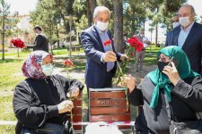 Başkan Büyükgöz 65 Yaş Üstünü Unutmadı