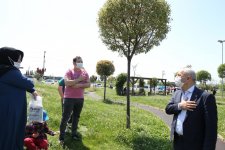  Başkan Amcalarından; Parklara Koşan Çocuklara Sürpriz