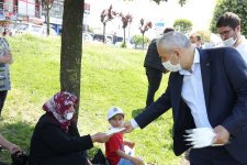  Başkan Amcalarından; Parklara Koşan Çocuklara Sürpriz