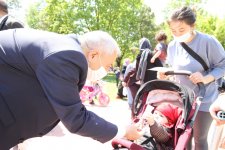  Başkan Amcalarından; Parklara Koşan Çocuklara Sürpriz