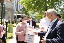  Başkan Amcalarından; Parklara Koşan Çocuklara Sürpriz