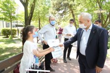  Başkan Amcalarından; Parklara Koşan Çocuklara Sürpriz