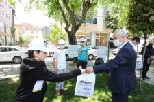  Başkan Amcalarından; Parklara Koşan Çocuklara Sürpriz