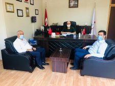 Vekil Yaman ve Başkan Büyükgöz Sağlık Müdürü Kadıoğlu’nu ziyaret etti