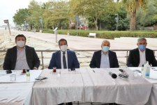 Başkan Büyükgöz Mahalle Muhtarlarını Topladı   