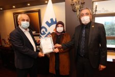 BAŞKAN BÜYÜKGÖZ´E HÜRRİYET SAKİNİNDEN TAPU TEŞEKKÜRÜ