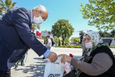 Gebze’de koronavirüsle  mücadeleye destek sürüyor