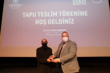 Balçık’ta hak sahiplerine tapular protokolden