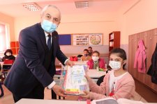 Kaymakam Güler ve Başkan Büyükgöz  Pelitli’de Bayrak Töreninde