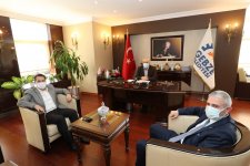 Başkan Büyükgöz’e Taziye Ziyareti