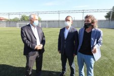 Başkanlar ve futbolcular;Mor Menekşe´nin yeni yaşını birlikte kutladılar 