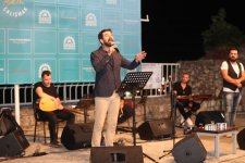 ESKİHİSAR KÜLTÜR SANAT AKŞAMLARI KALE´DE BAŞLADI