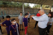 Başarılı öğrencilere madalyalar Büyükgöz’den