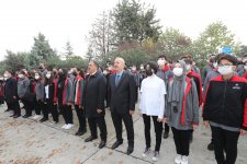 Kaymakam Güler ve Başkan Büyükgöz  Bayrak Töreninde Tübitak Fen Lisesinde