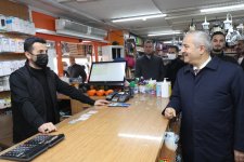 Başkanlardan Akse’de Esnaf Ziyaretleri