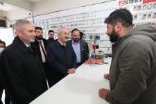 Başkanlardan Akse’de Esnaf Ziyaretleri