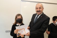 Gebzeli öğrencilere karneleri protokolden