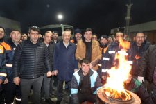 Başkan Büyükgöz’den mesai Başkan Büyükgöz’den mesai  arkadaşlarına balık ikramı