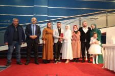 Başkan Büyükgöz Özel Günde Çiftleri Yalnız Bırakmadı