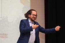 Gebzeli Gençlere Dijital Gençlik ve Değerler Konferansı