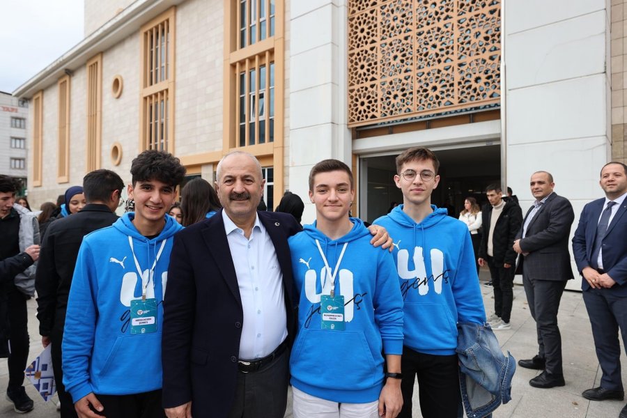 41 Genç’te Sertifikalar Başkan Büyükgöz’den 