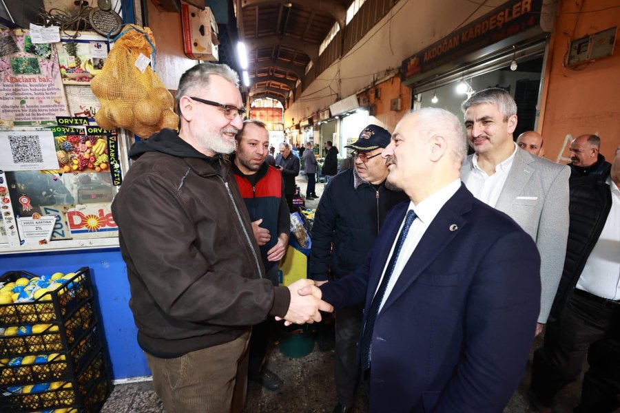 Başkan Büyükgöz Hal Esnafına Konuk Oldu