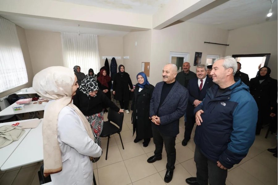 Başkan Adayı Büyükgöz  Cumaköy’ü Turladı