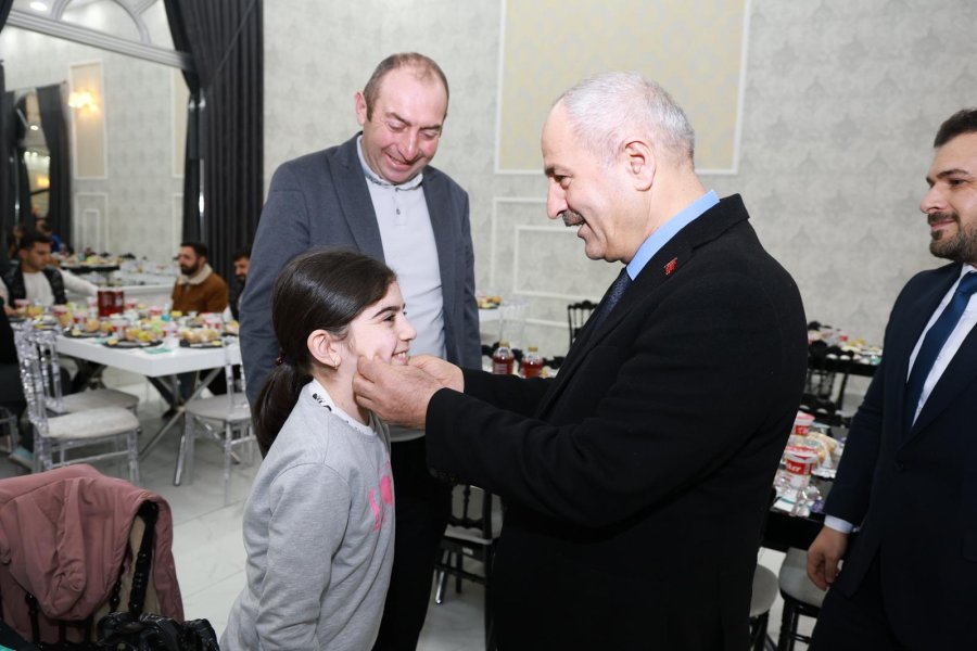 GEBZE BELEDİYESİ PERSONELİ İFTAR PROGRAMINDA BİR ARAYA GELDİ