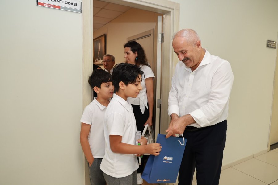Minik Öğrencilerden Başkan Büyükgöz’e Ziyaret