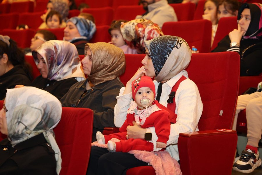 Başkan Büyükgöz’den Miniklere Sürpriz