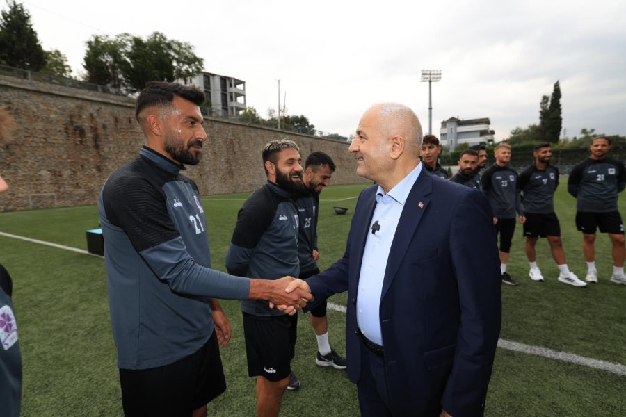 Başkan Büyükgöz’den Mor Menekşe’ye Moral Ziyareti