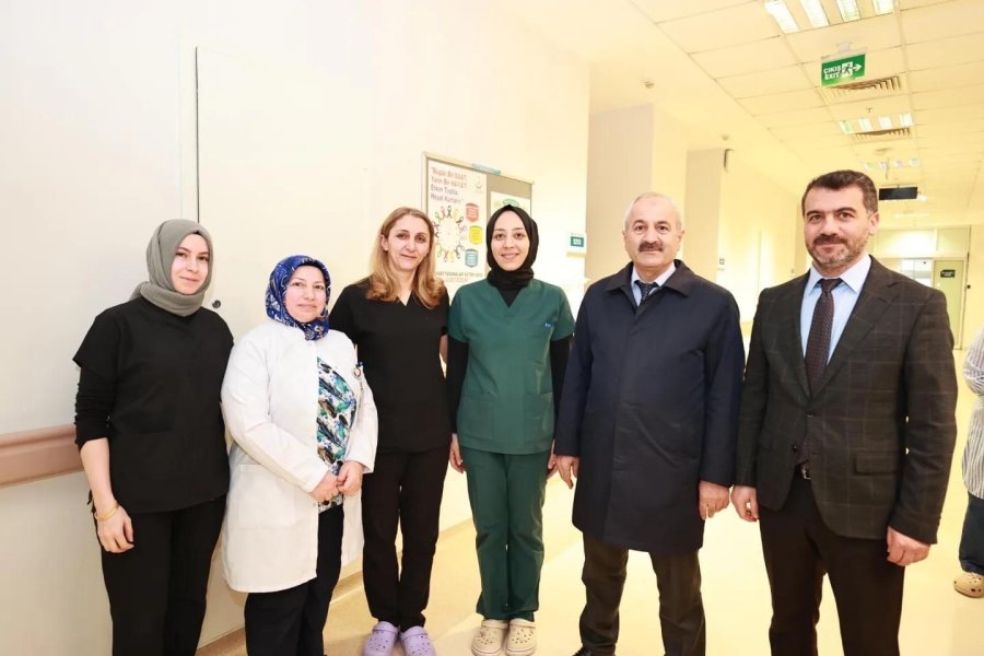  Cumhur İttifakı Adayı Büyükgöz’den Hastalara Moral Ziyaretleri 