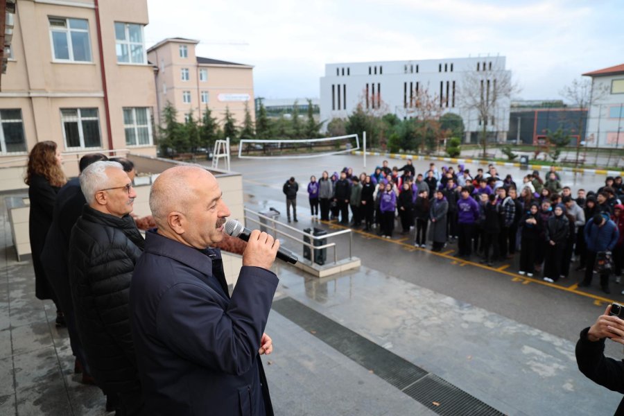 Yücel Boru Fen Lisesi’nde Bayrak Töreni