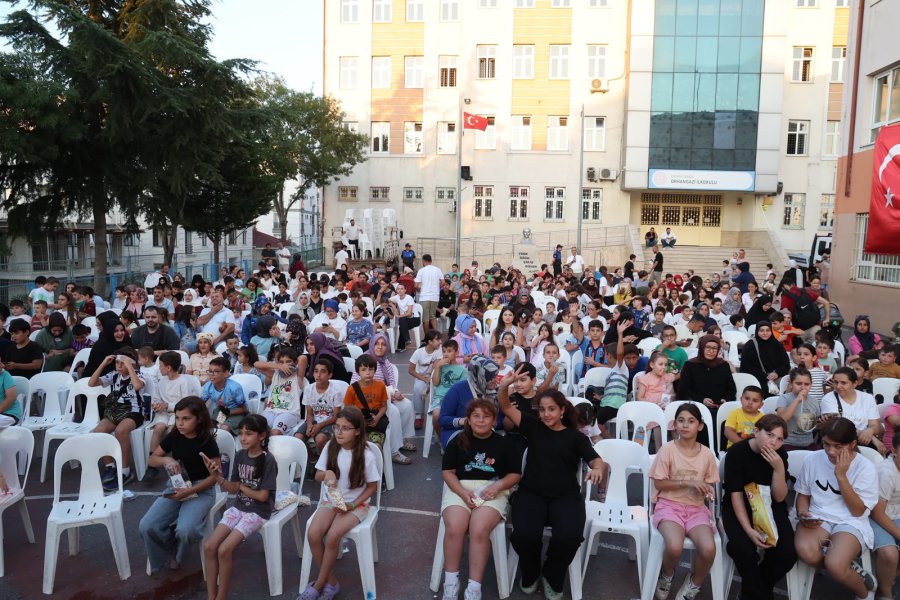 Köşklüçeşme'de Açık Hava Sinema Keyfi