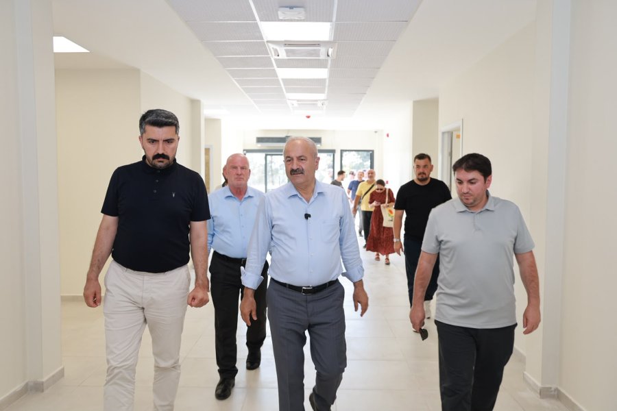 Başkan Büyükgöz Geçici Kaymakamlık Hizmet Binasında İncelemelerde Bulundu