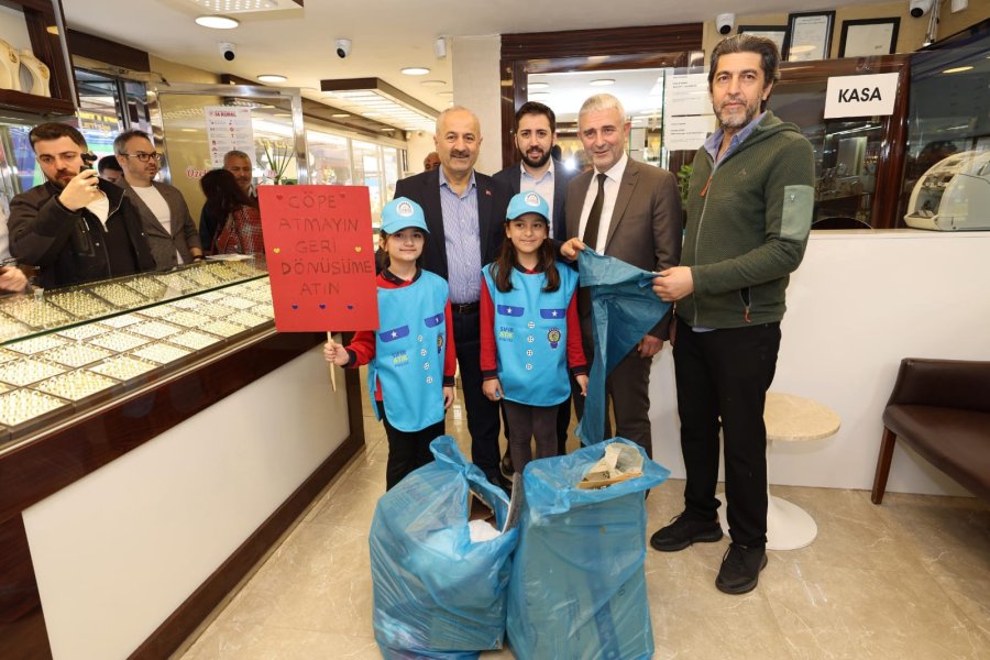 Gebze’de öğrencilerden “Sıfır Atık” Projesine destek yürüyüşü