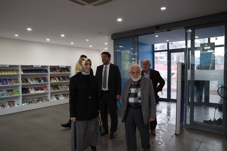 Prof. Dr. İhsan Süreyya Sırma’dan Çoban Mustafa Paşa Kütüphanesi’ne Ziyaret