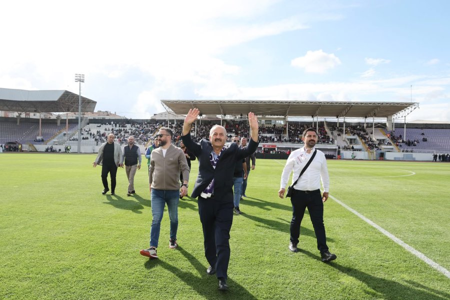 Başkan Büyükgöz Gebzespor Maçında