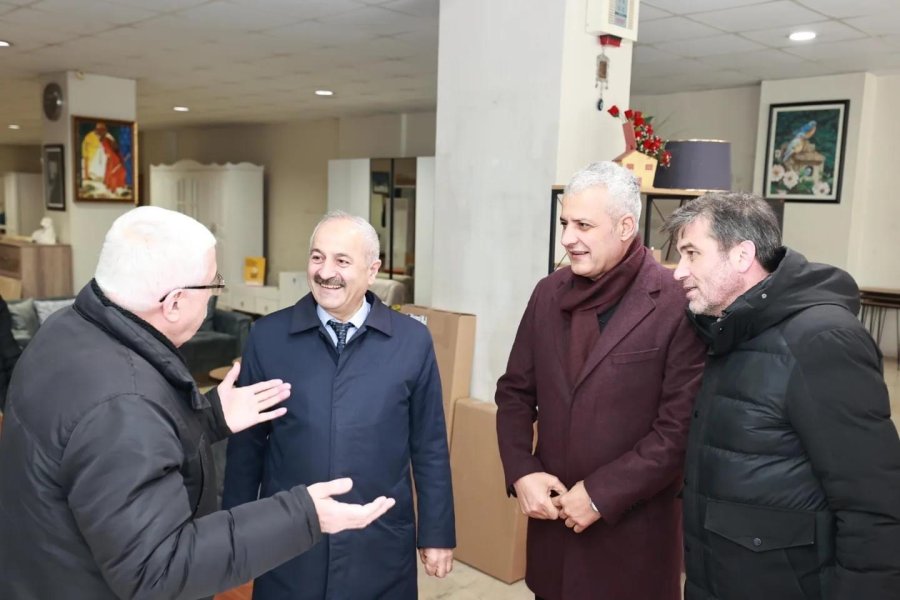 Başkan Adayı Büyükgöz Bağdat Esnaflarını Dinledi 