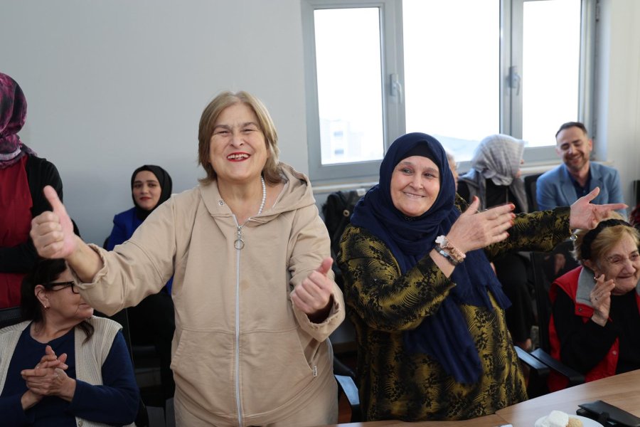 BAŞKAN BÜYÜKGÖZ’DEN HUZUREVİ SAKİNLERİNE MORAL ZİYARETİ