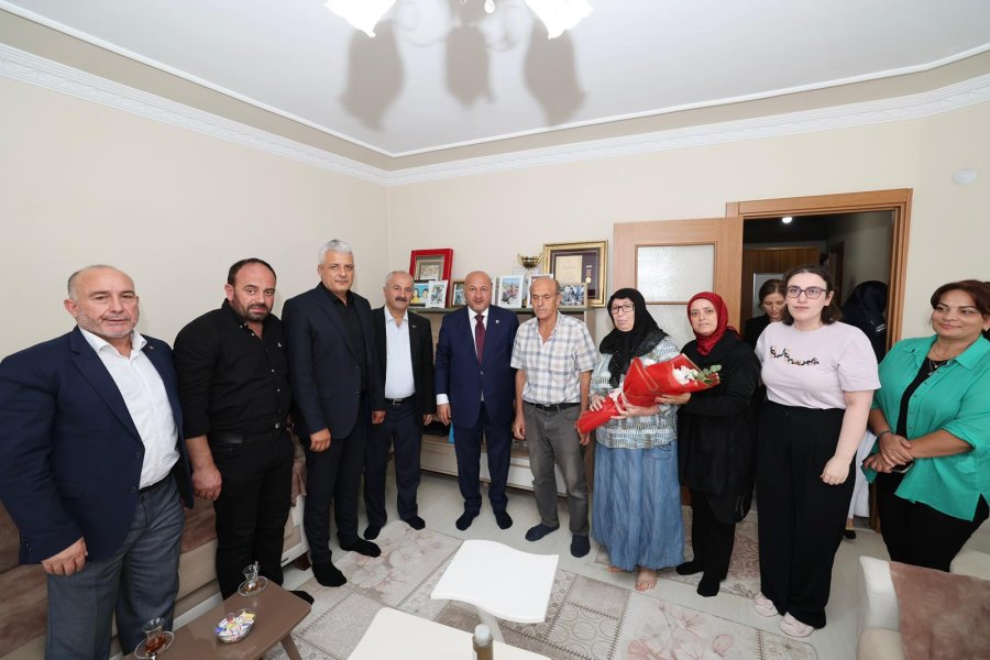 Başkan Büyükgöz ve Milletvekili Kurt’tan Şehit Ailesine Ziyaret